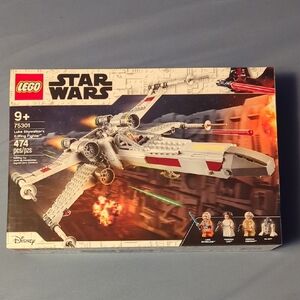 LEGO Star Wars X-Wing Fighter Building Set